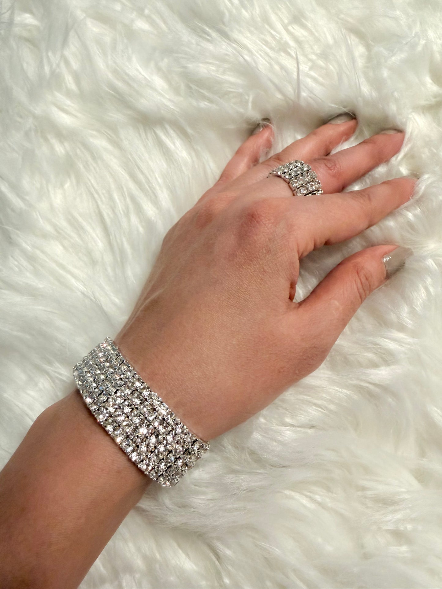 Sparkling Four Lines Ring