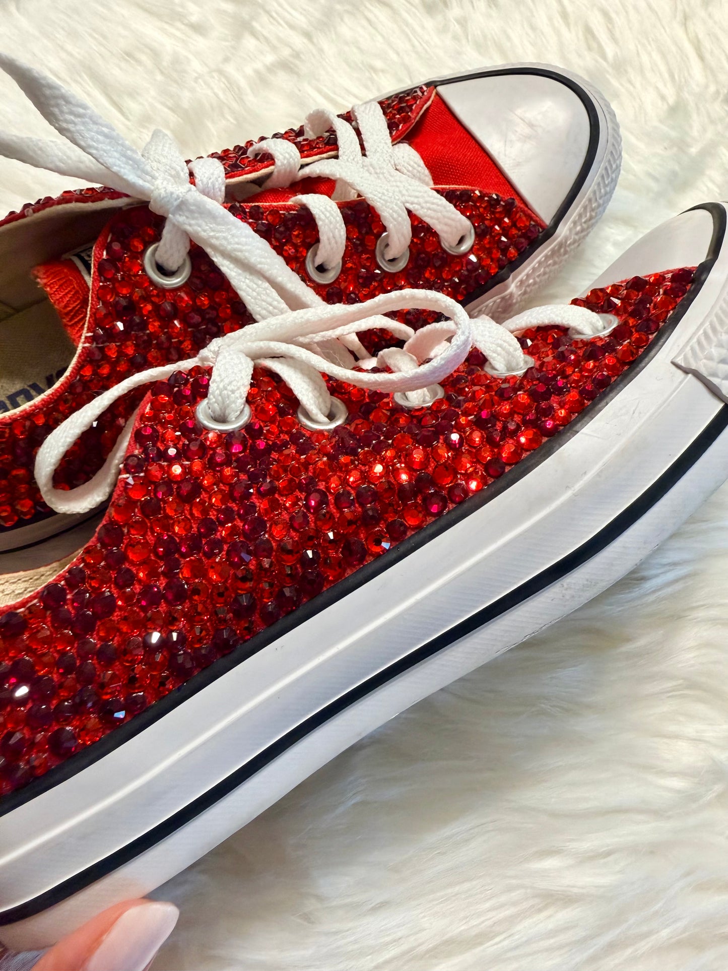SAMPLE SALE | Bedazzled Scarlet Trainers Converse Low Top Woman Size 5.5
